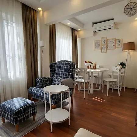 Flat With Bosphorus View In Rumelihisari Apartment Istanbul
