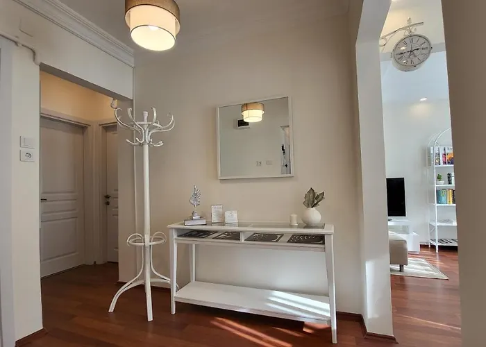 Flat With Bosphorus View In Rumelihisari Appartement *