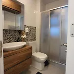 Flat With Bosphorus View In Rumelihisari 伊斯坦布尔